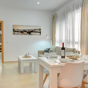 https://deluxe-apartment-san-julian-with-parking-seville.es-andalucia.com